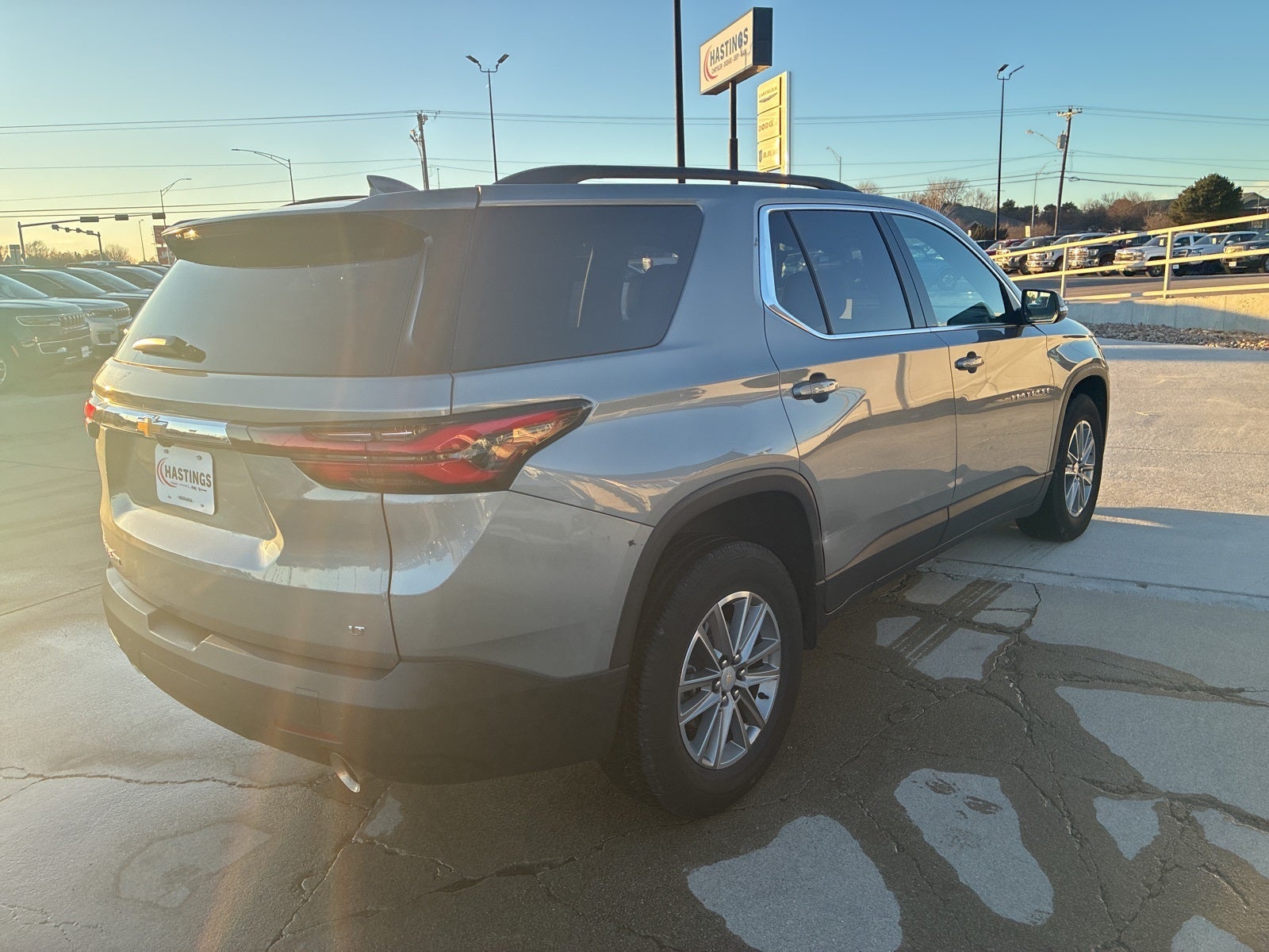 2023 Chevrolet Traverse AWD LT Leather