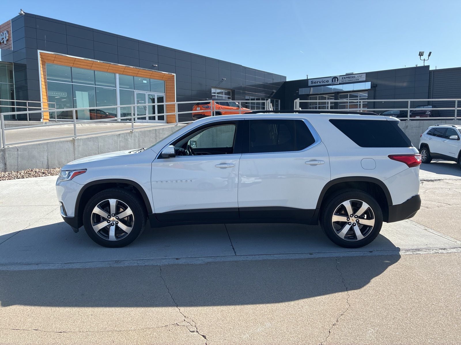2021 Chevrolet Traverse AWD LT Leather