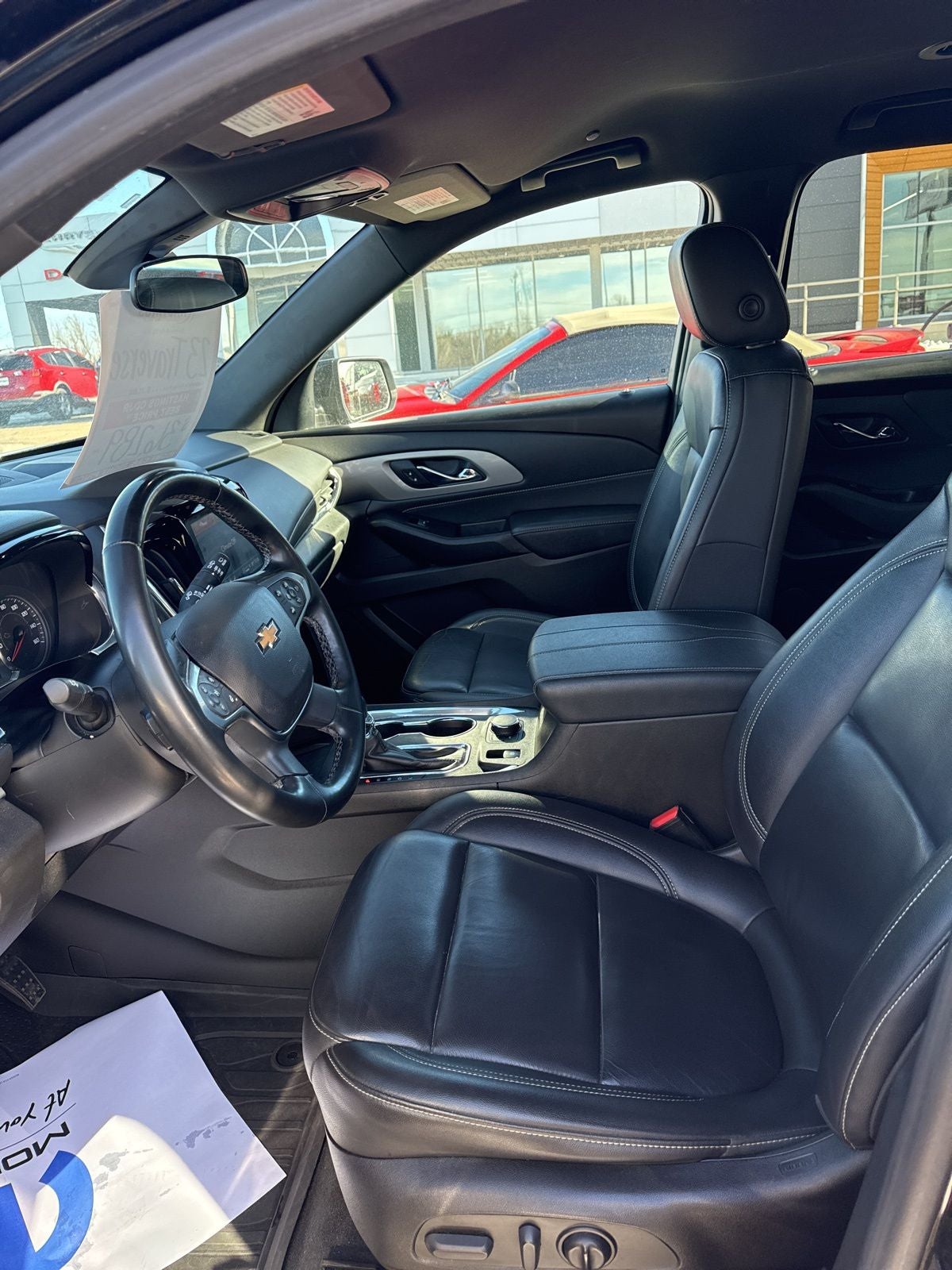 2023 Chevrolet Traverse AWD LT Leather
