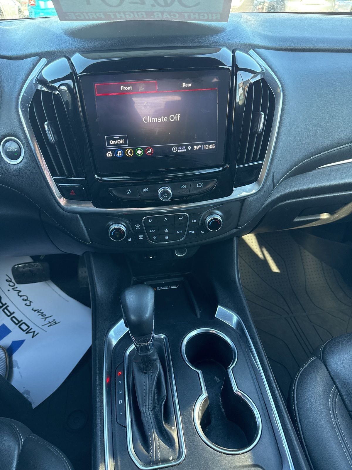 2023 Chevrolet Traverse AWD LT Leather