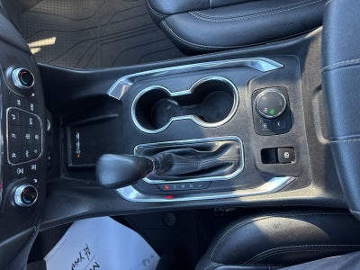 2023 Chevrolet Traverse AWD LT Leather