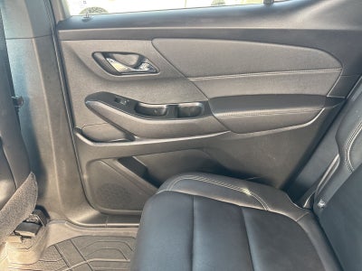 2023 Chevrolet Traverse AWD LT Leather