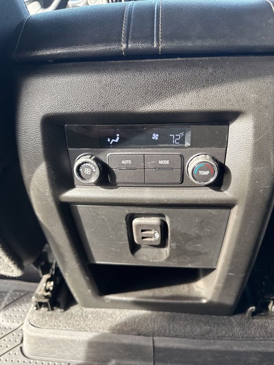 2023 Chevrolet Traverse AWD LT Leather