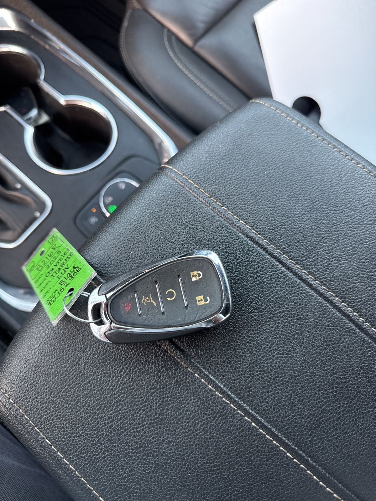 2023 Chevrolet Traverse AWD LT Leather