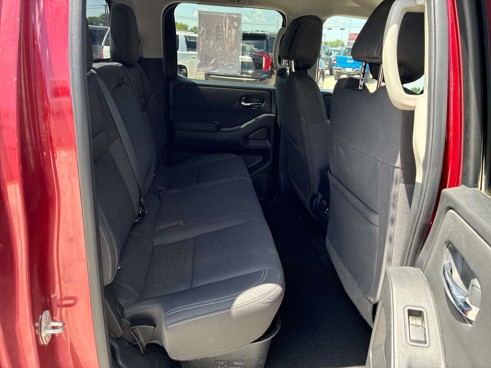 2022 Nissan Frontier Crew Cab SV 4x4