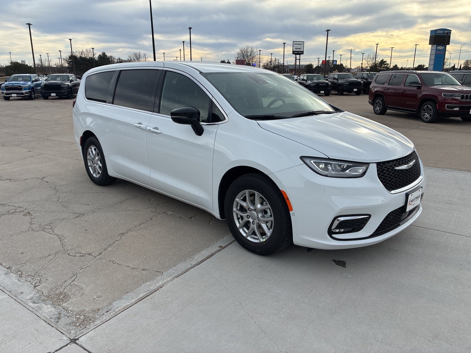 2026 Chrysler Pacifica PACIFICA SELECT