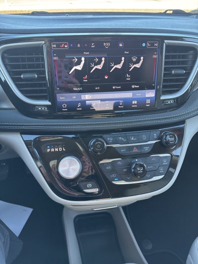 2021 Chrysler Pacifica Touring L