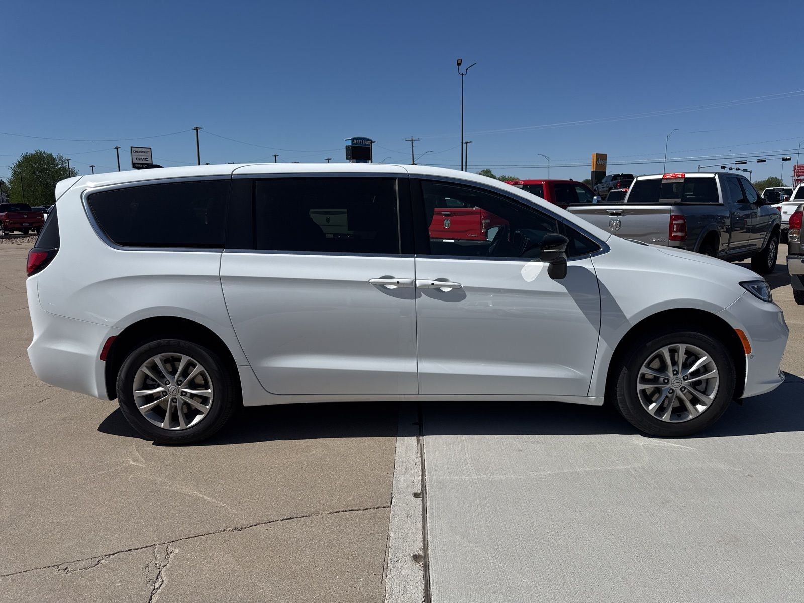 2026 Chrysler Pacifica PACIFICA SELECT AWD