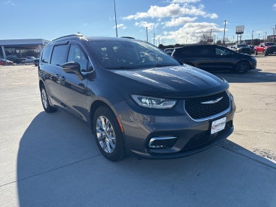 2022 Chrysler Pacifica Touring L AWD