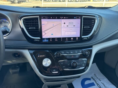 2022 Chrysler Pacifica Touring L AWD