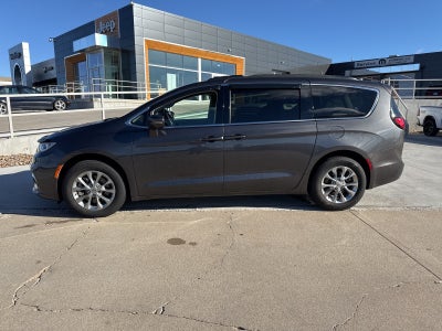 2022 Chrysler Pacifica Touring L AWD