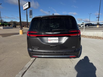 2022 Chrysler Pacifica Touring L AWD
