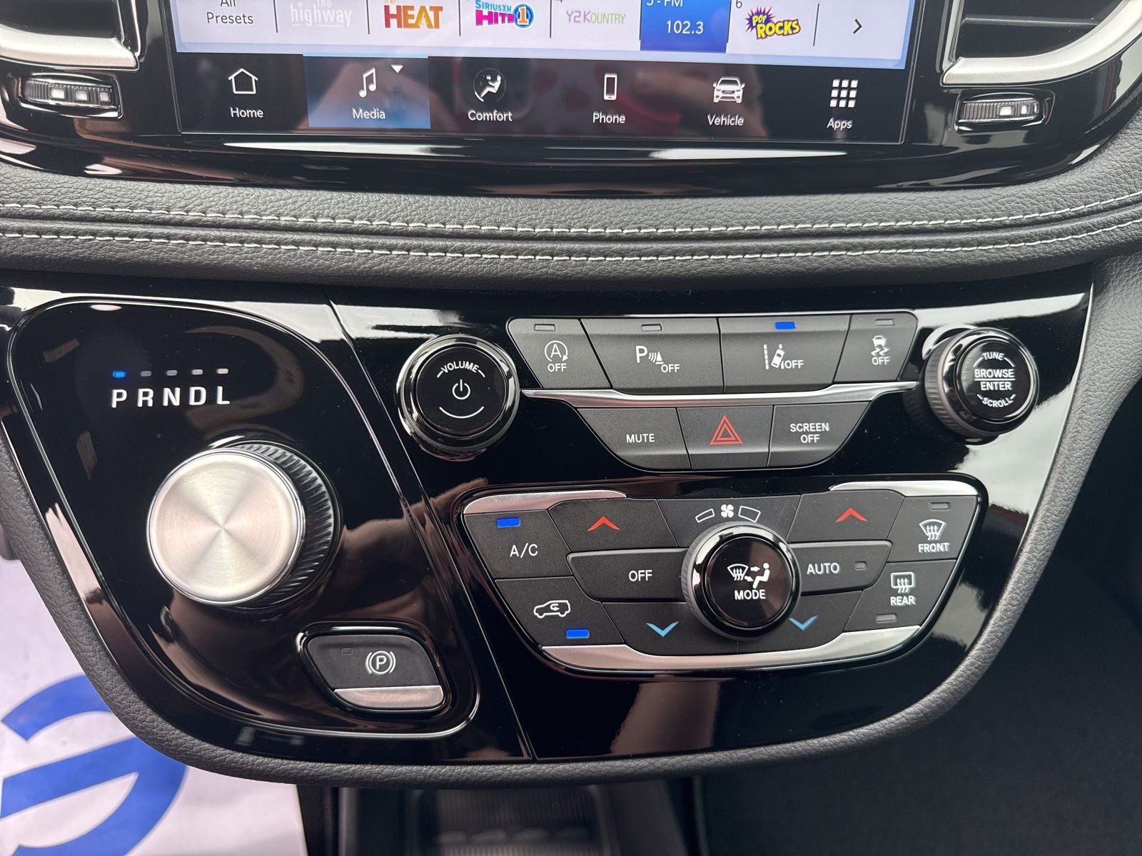 2026 Chrysler Pacifica PACIFICA SELECT AWD