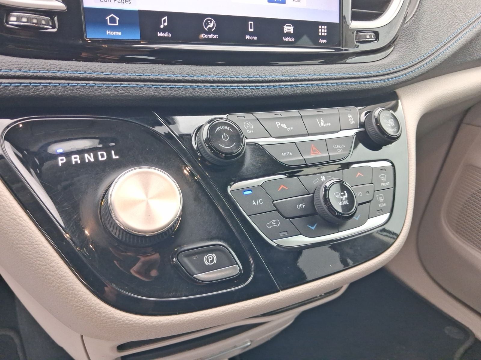 2021 Chrysler Pacifica Touring AWD