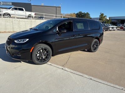 2026 Chrysler Pacifica PACIFICA LIMITED AWD