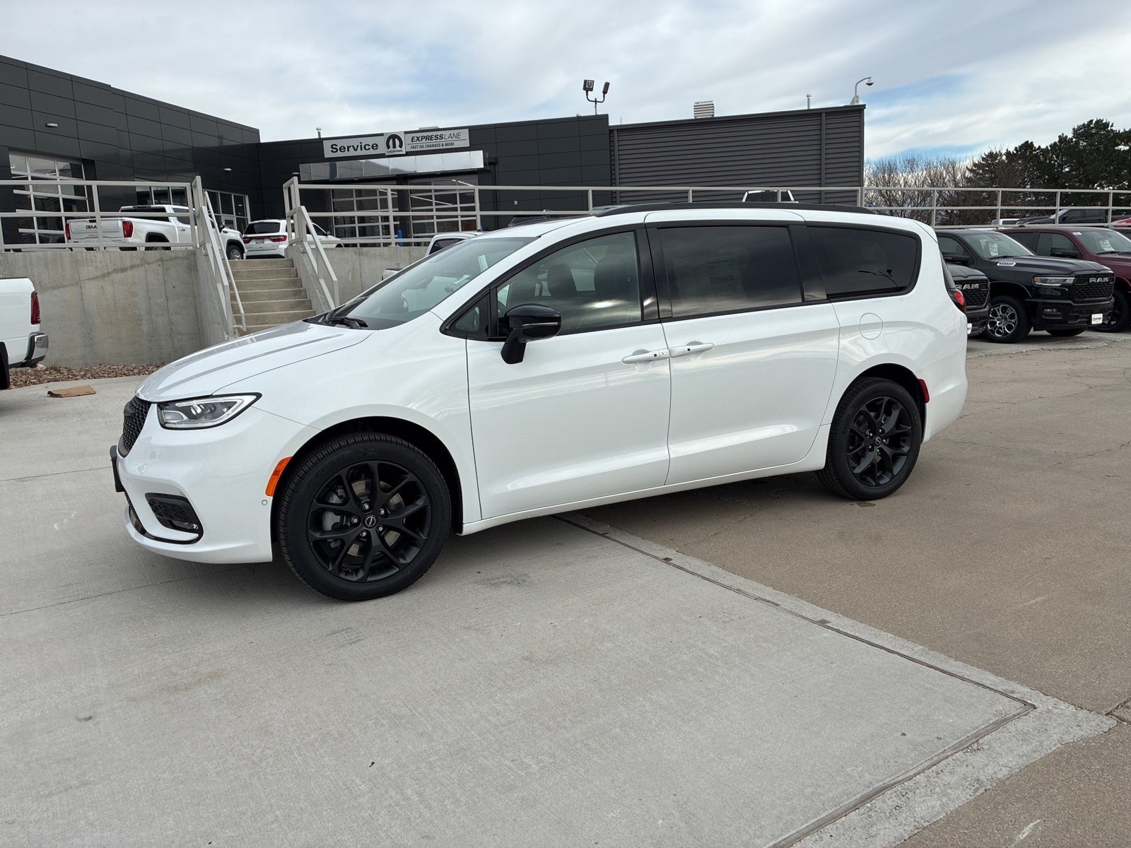 2026 Chrysler Pacifica PACIFICA LIMITED AWD