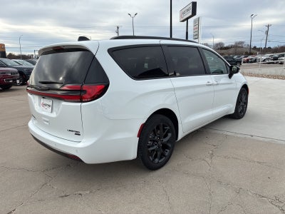 2026 Chrysler Pacifica PACIFICA LIMITED AWD