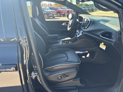 2026 Chrysler Pacifica PACIFICA LIMITED AWD