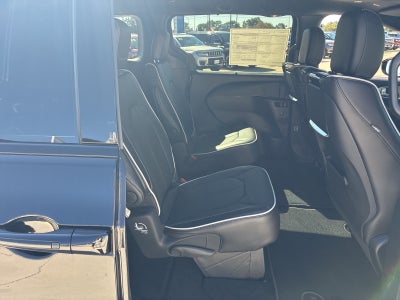 2026 Chrysler Pacifica PACIFICA LIMITED AWD