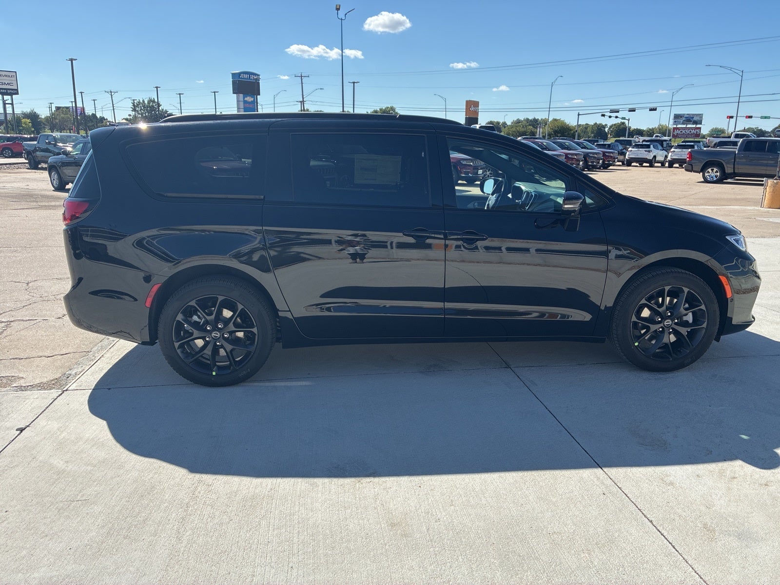 2026 Chrysler Pacifica PACIFICA LIMITED AWD