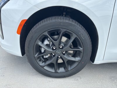 2027 Chrysler Pacifica PACIFICA LIMITED AWD