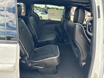 2027 Chrysler Pacifica PACIFICA LIMITED AWD