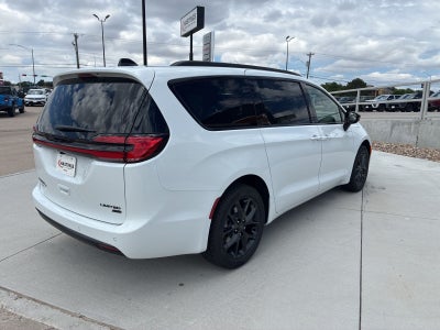 2027 Chrysler Pacifica PACIFICA LIMITED AWD