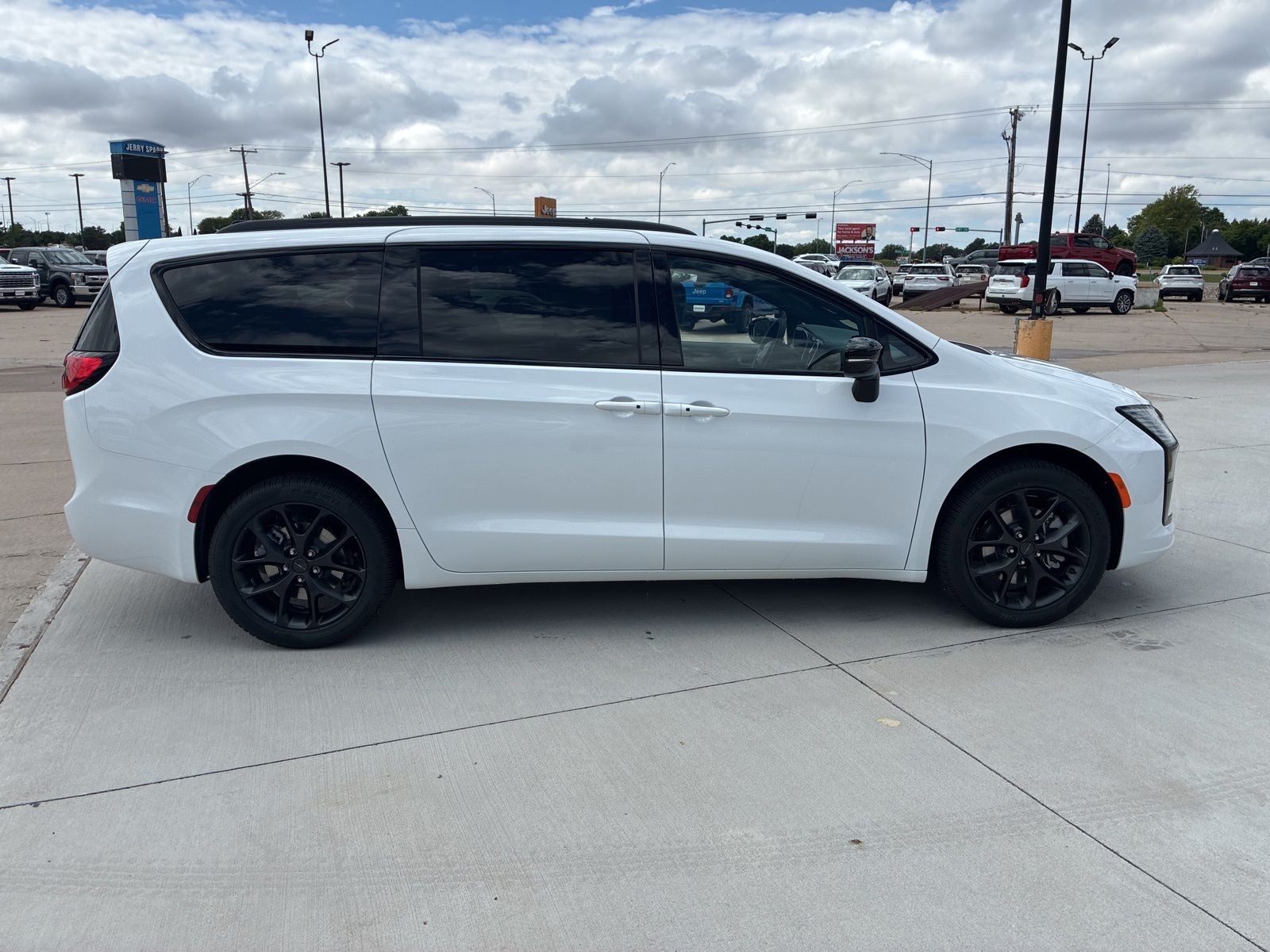 2027 Chrysler Pacifica PACIFICA LIMITED AWD