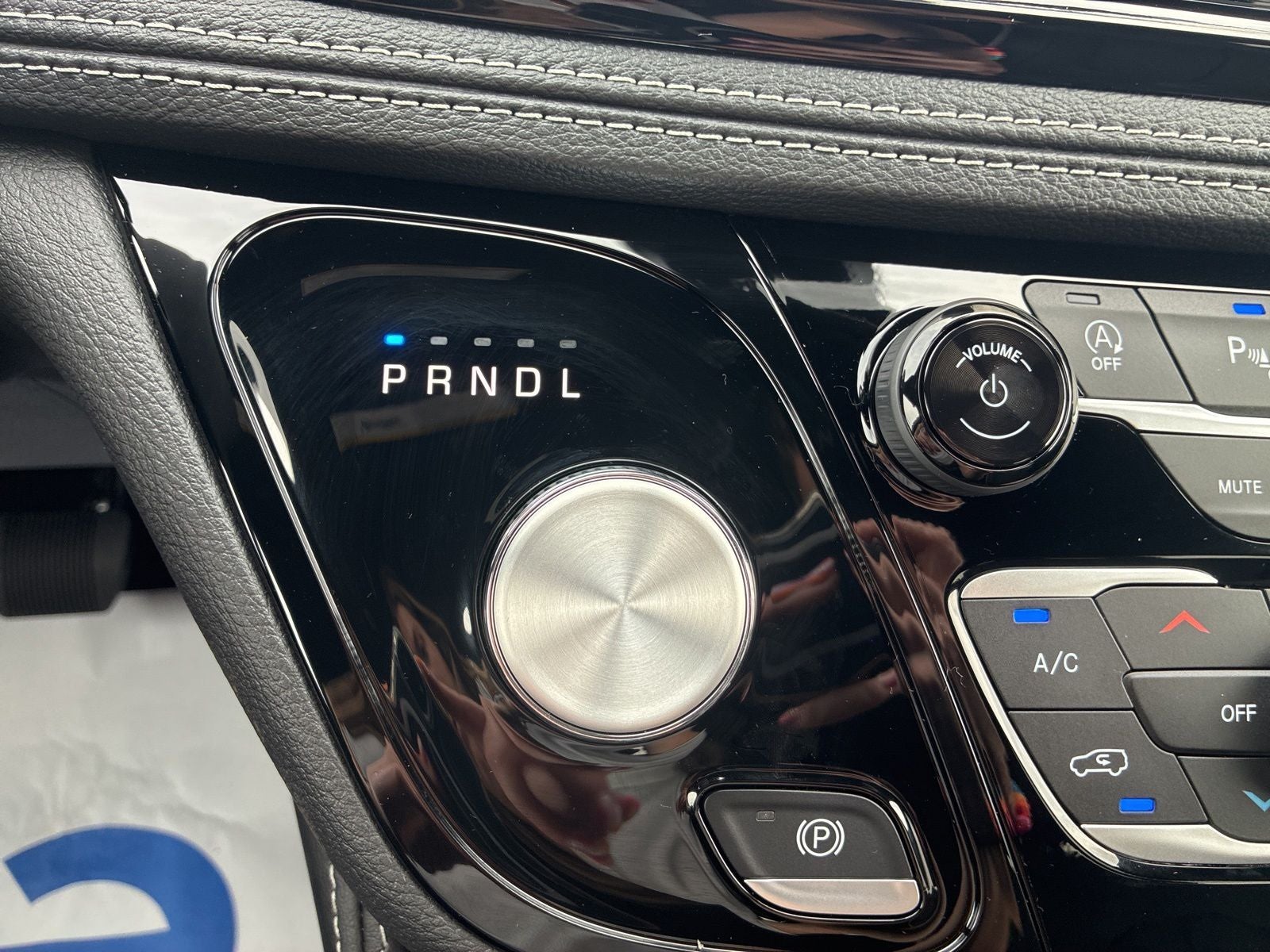 2027 Chrysler Pacifica PACIFICA LIMITED AWD