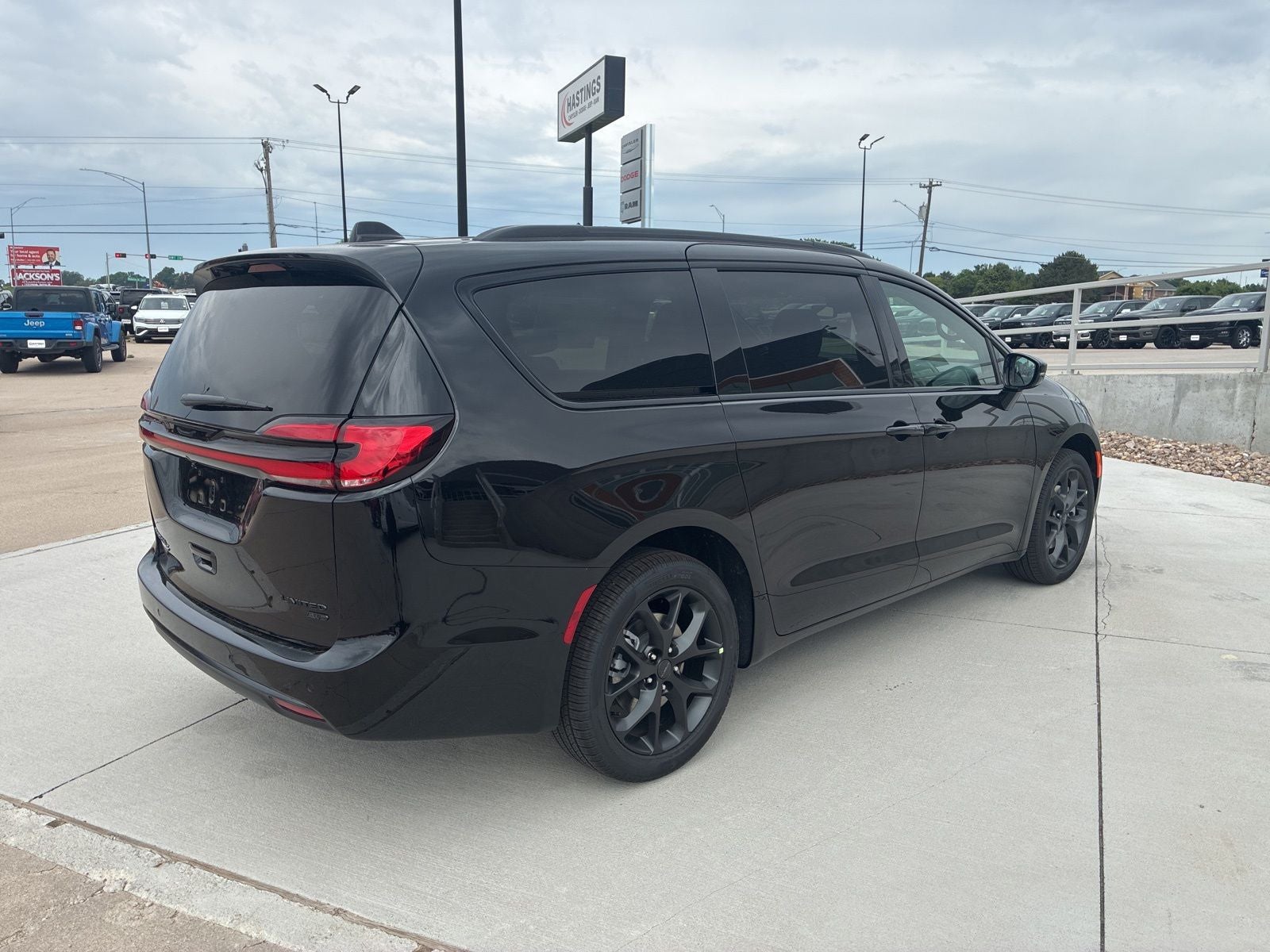 2027 Chrysler Pacifica PACIFICA LIMITED AWD