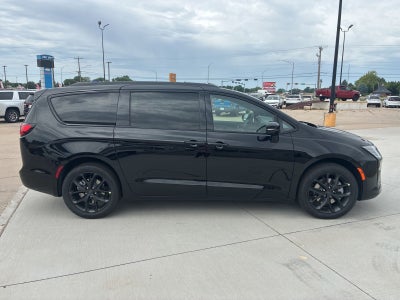 2027 Chrysler Pacifica PACIFICA LIMITED AWD