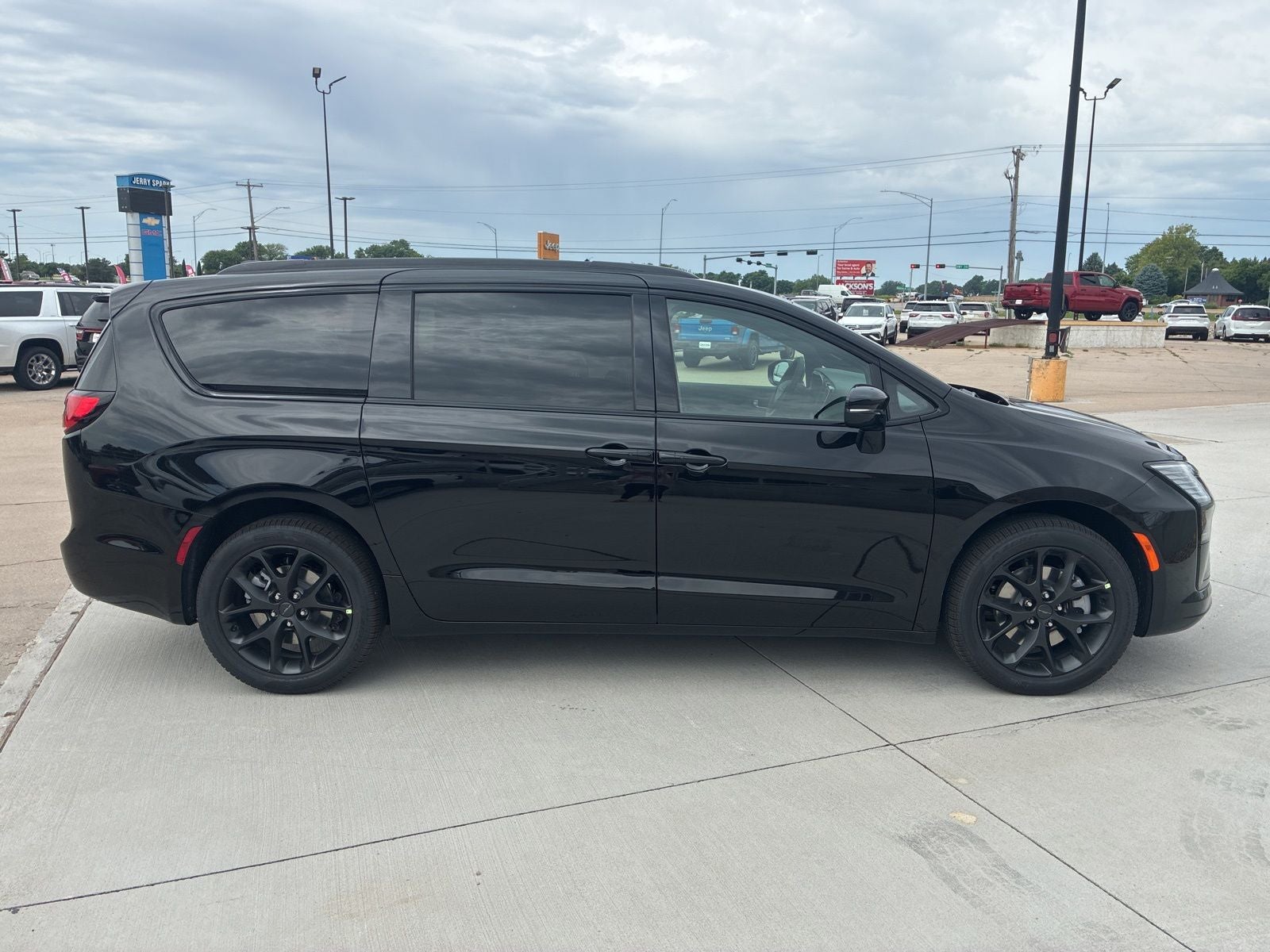 2027 Chrysler Pacifica PACIFICA LIMITED AWD