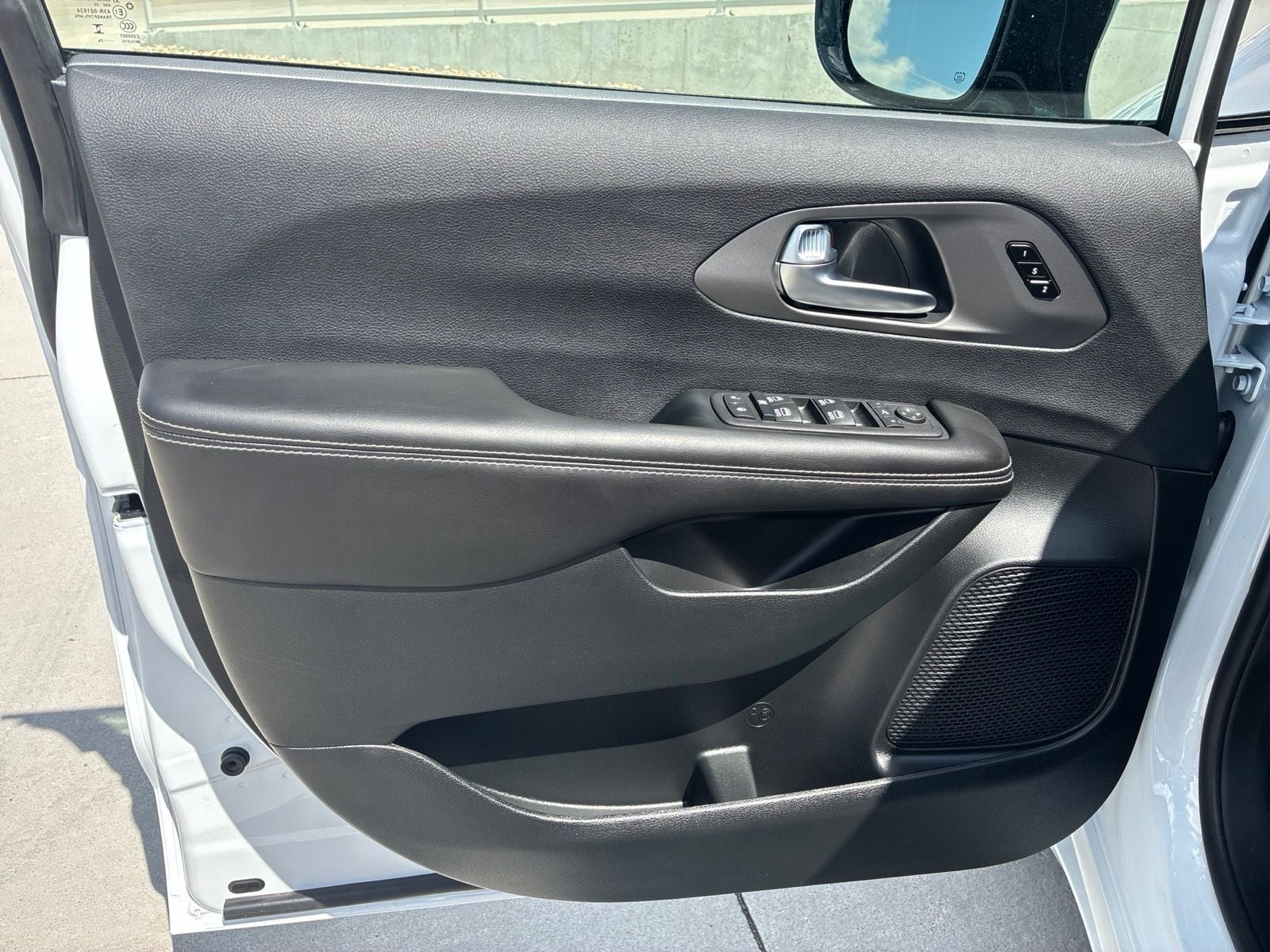 2027 Chrysler Pacifica PACIFICA LIMITED AWD