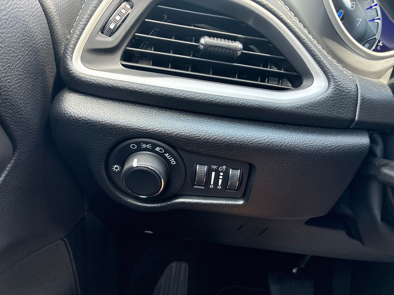 2027 Chrysler Pacifica PACIFICA LIMITED AWD