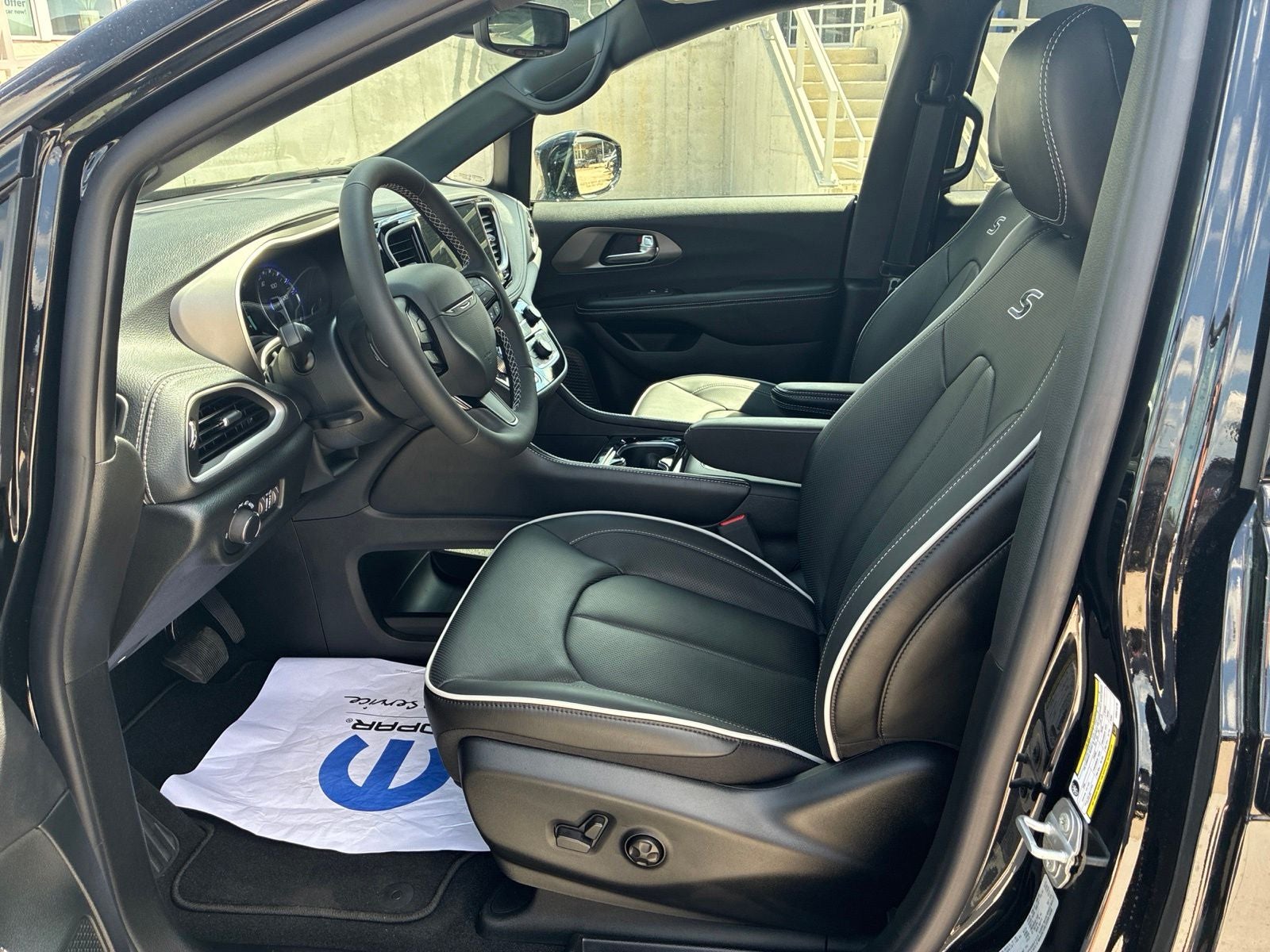 2027 Chrysler Pacifica PACIFICA LIMITED AWD