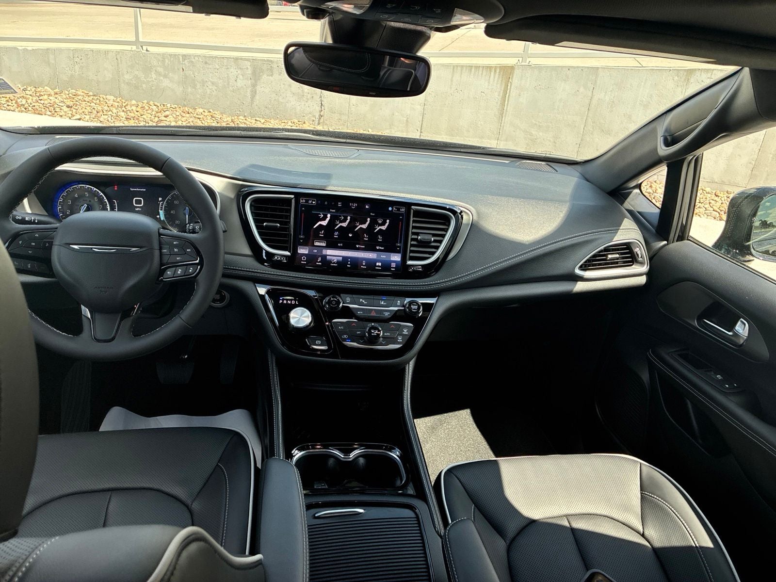 2027 Chrysler Pacifica PACIFICA LIMITED AWD