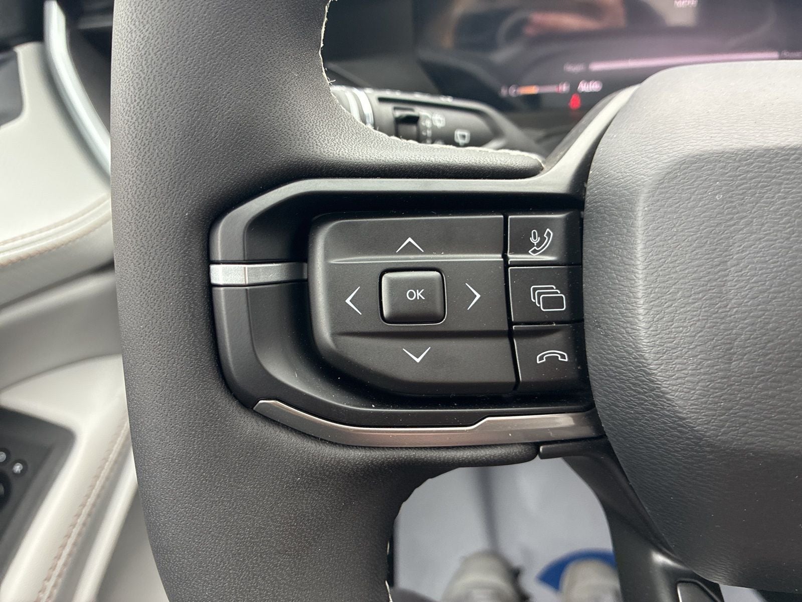 2026 Jeep Cherokee CHEROKEE OVERLAND 4X4