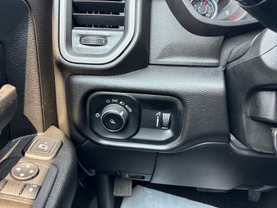 2024 RAM 3500 Tradesman Crew Cab 4x4 6'4' Box