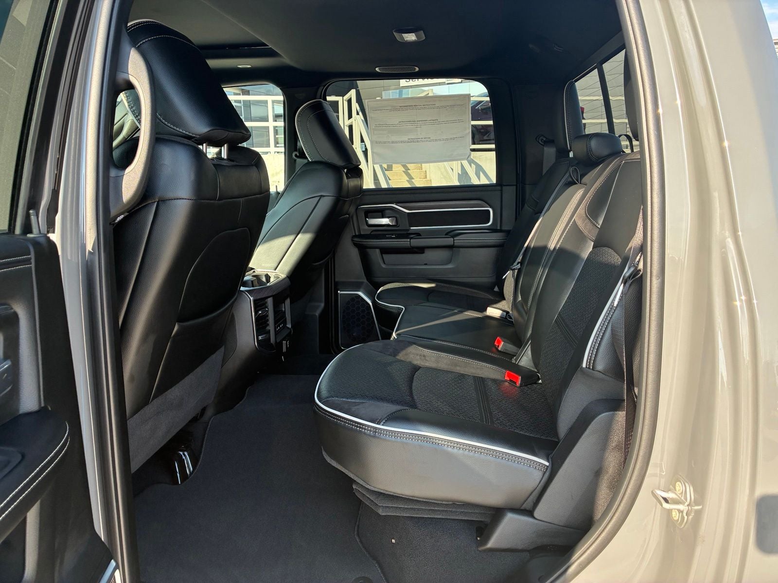 2026 RAM Ram 3500 RAM 3500 LARAMIE CREW CAB 4X4 6'4' BOX