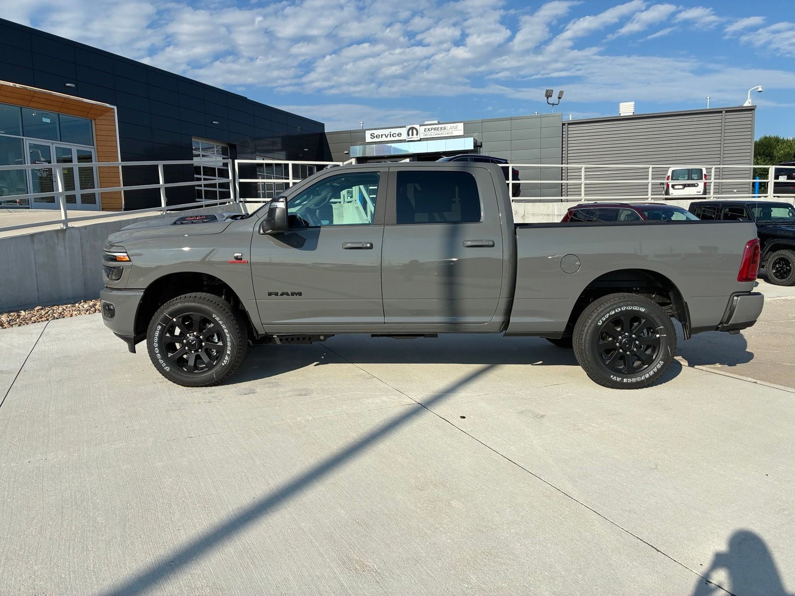 2026 RAM Ram 3500 RAM 3500 LARAMIE CREW CAB 4X4 6'4' BOX