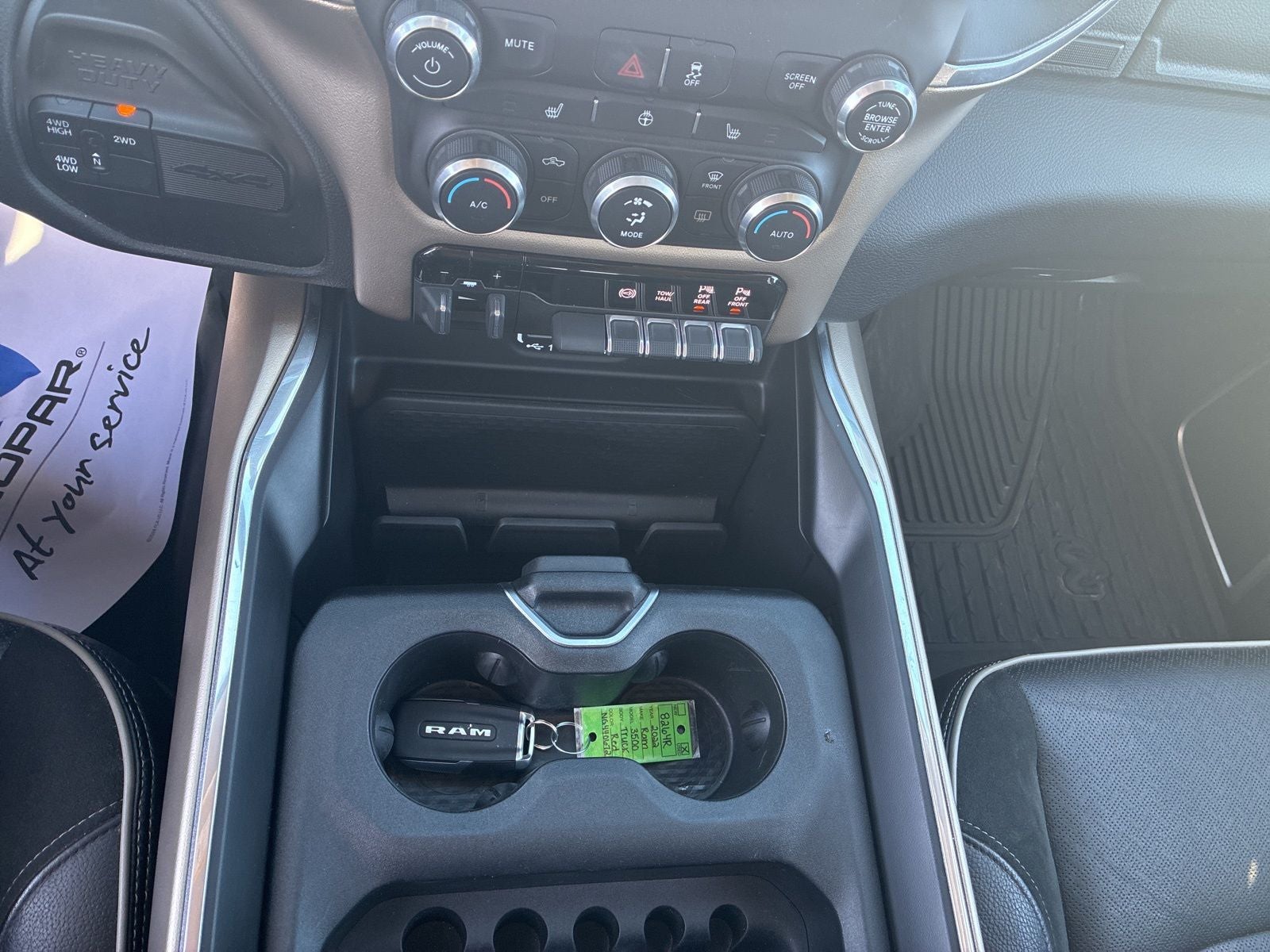 2022 RAM 3500 Laramie Crew Cab 4x4 6'4' Box