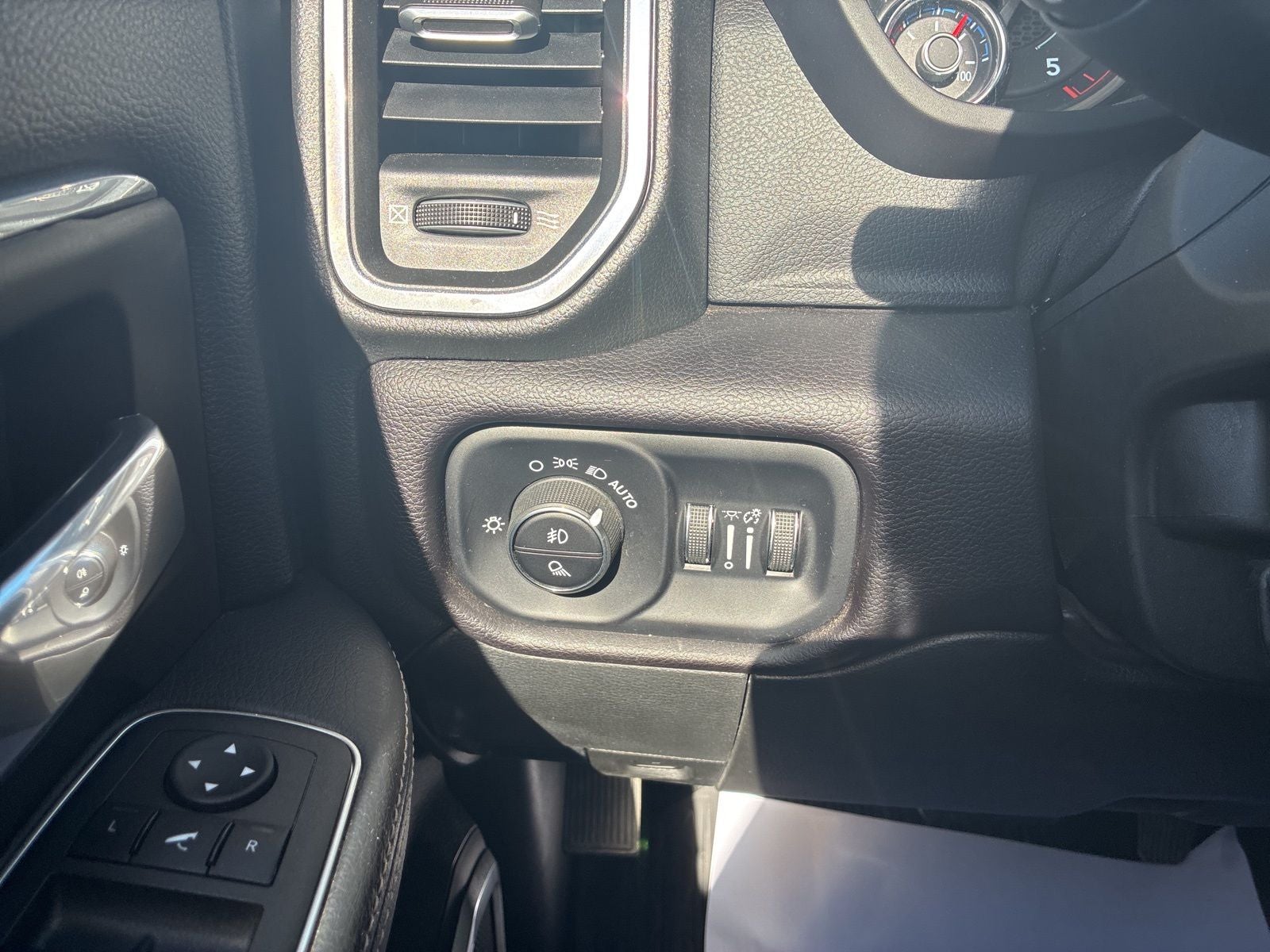 2022 RAM 3500 Laramie Crew Cab 4x4 6'4' Box