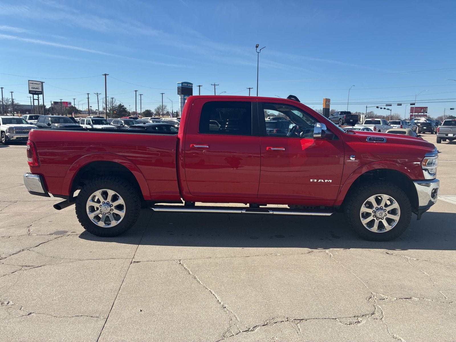 2022 RAM 3500 Laramie Crew Cab 4x4 6'4' Box