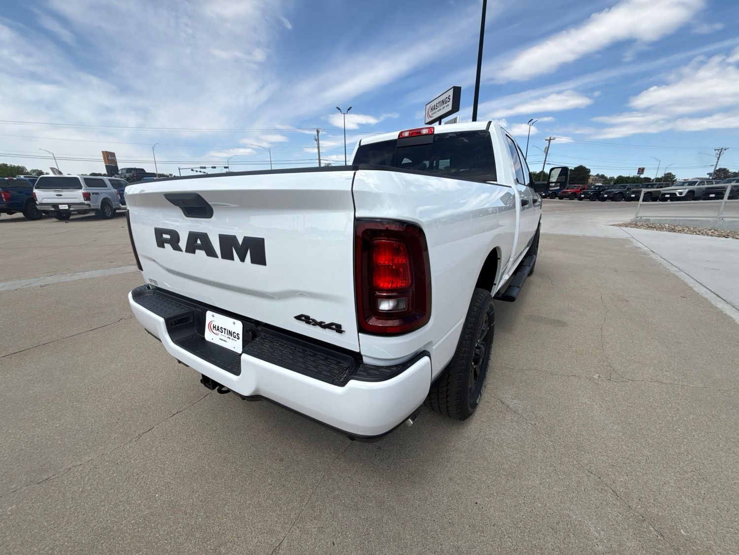 2026 RAM Ram 2500 RAM 2500 BLACK EXPRESS CREW CAB 4X4 6'4' BOX