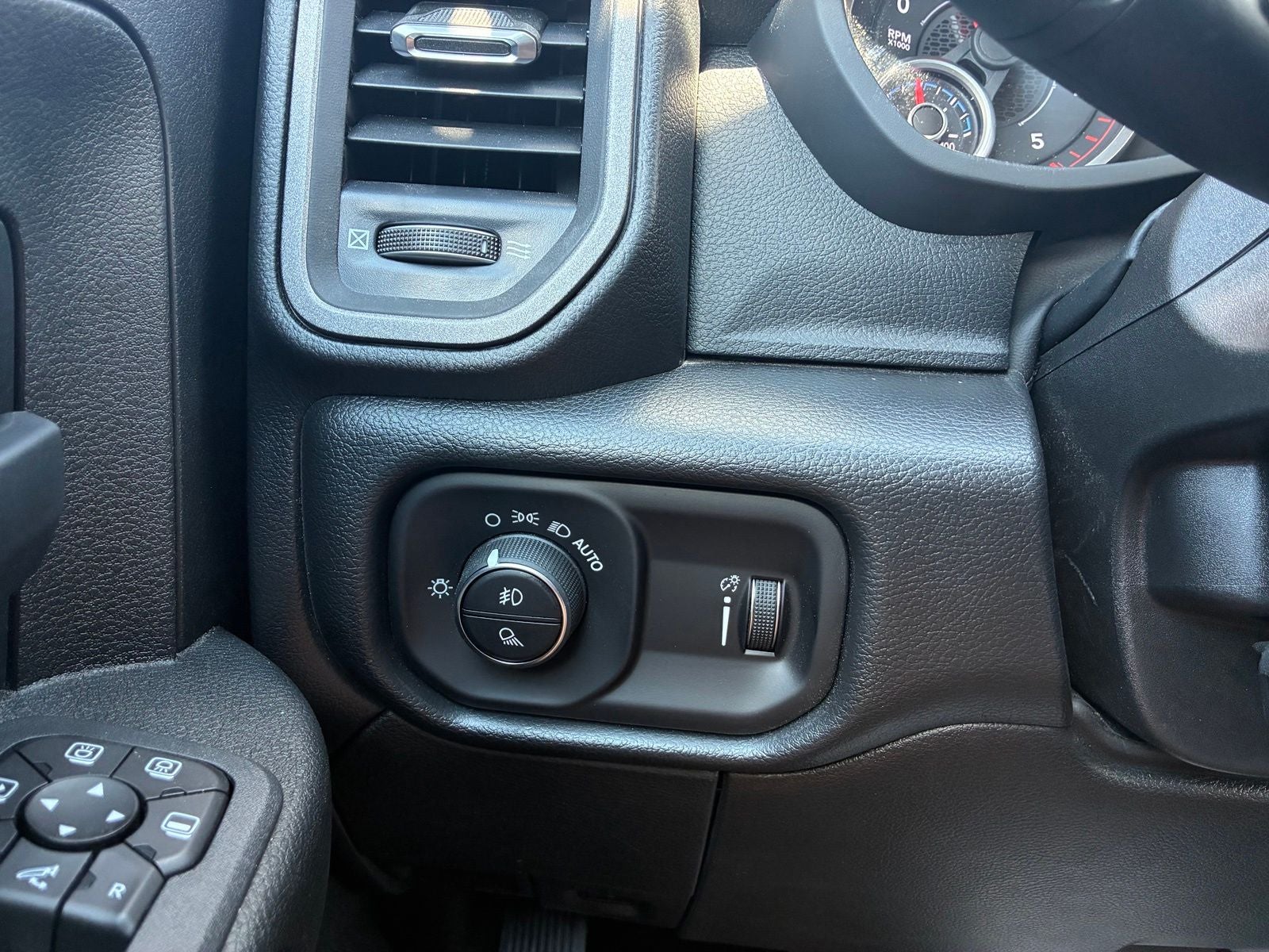 2026 RAM Ram 2500 RAM 2500 BLACK EXPRESS CREW CAB 4X4 6'4' BOX
