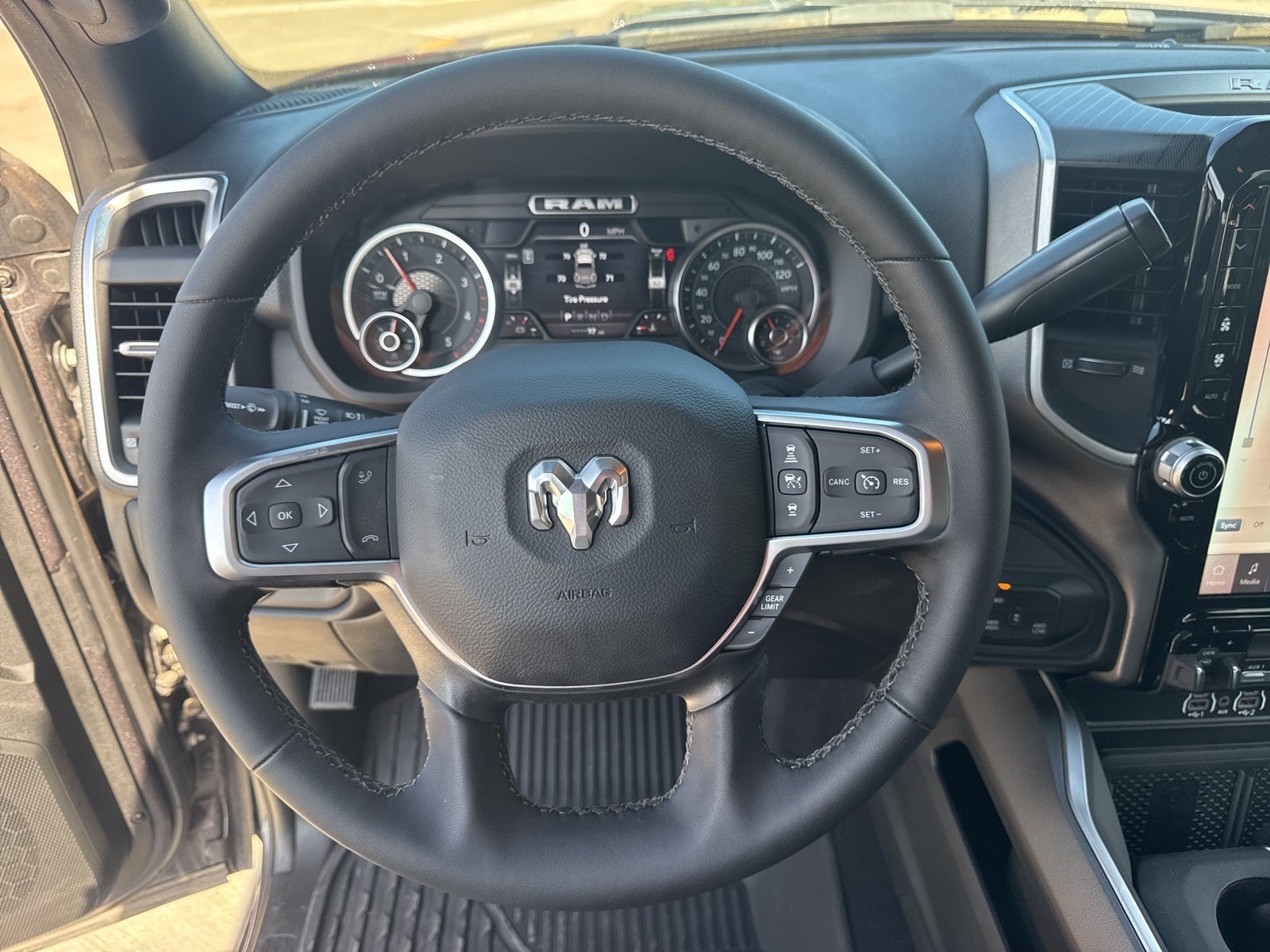 2025 RAM Ram 2500 RAM 2500 BIG HORN CREW CAB 4X4 6'4' BOX