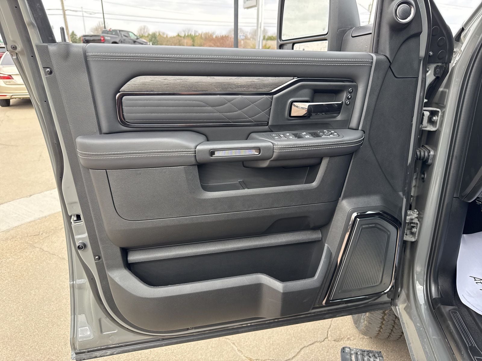 2026 RAM Ram 2500 RAM 2500 LIMITED CREW CAB 4X4 6'4' BOX