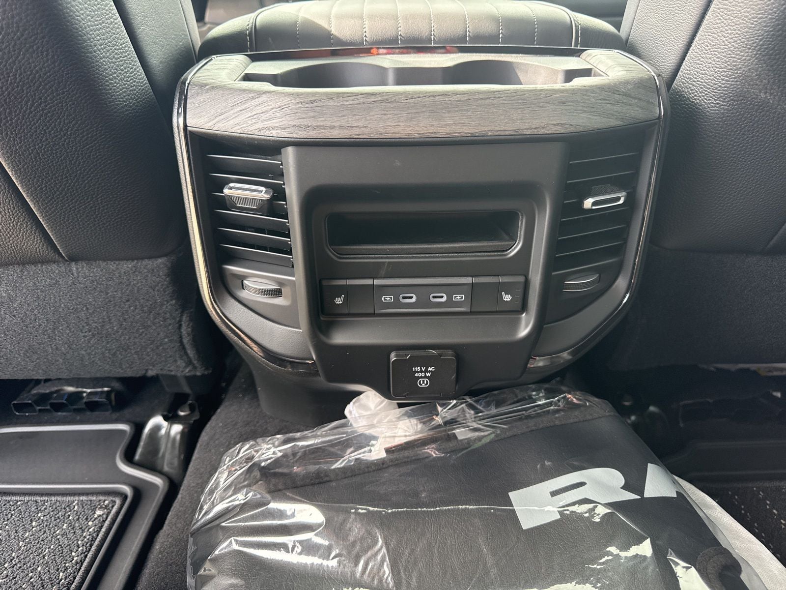 2026 RAM Ram 2500 RAM 2500 LIMITED CREW CAB 4X4 6'4' BOX