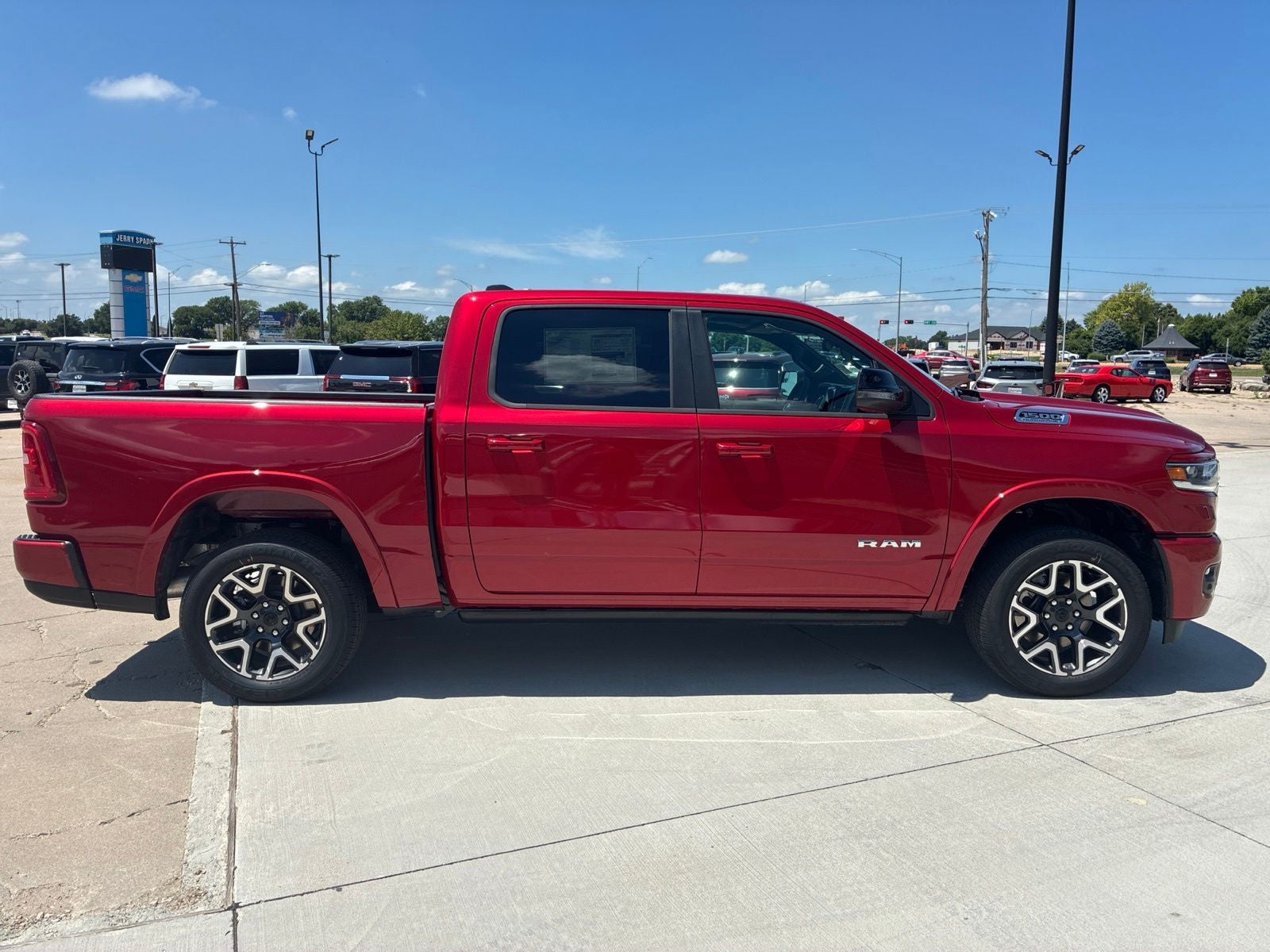 2026 RAM Ram 1500 RAM 1500 LARAMIE CREW CAB 4X4 5'7' BOX
