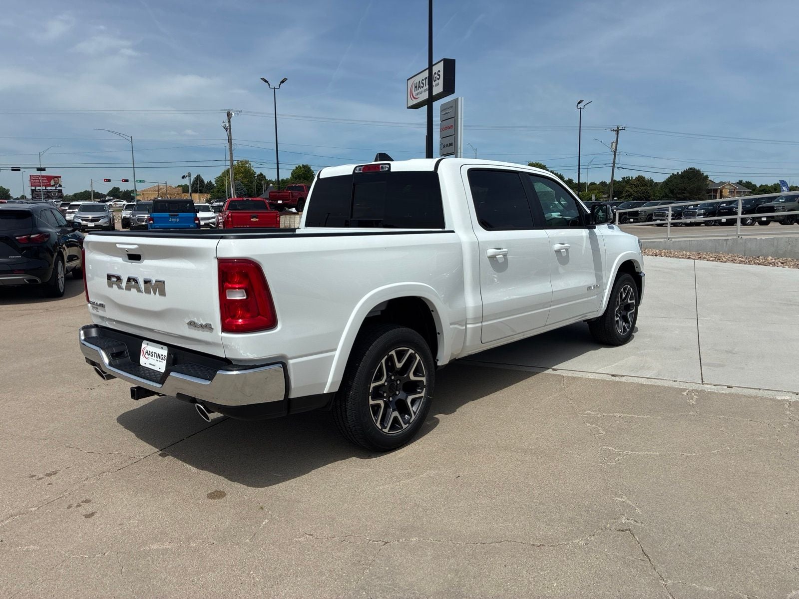 2026 RAM Ram 1500 RAM 1500 LARAMIE CREW CAB 4X4 5'7' BOX